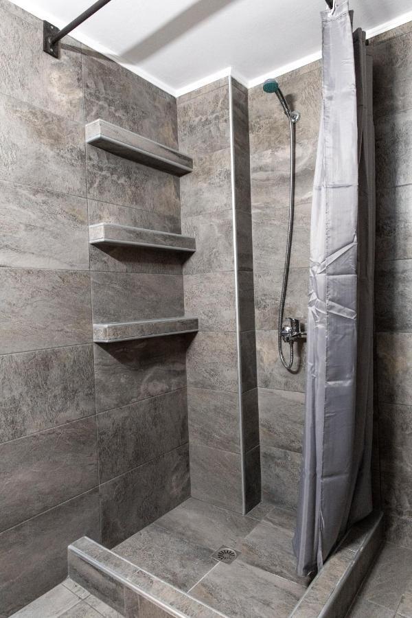 Walnut Home Apartment Near Ancient Olympia Krestena ภายนอก รูปภาพ